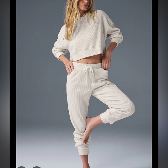 ALO Yoga Pants - Alo muse white set xs
